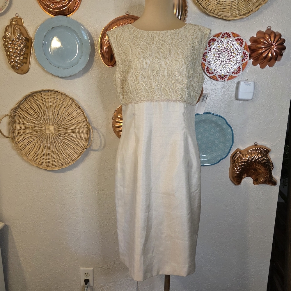 NWT Tahari Arthur S. Levine Elegant Cream Lace Sheath Dress